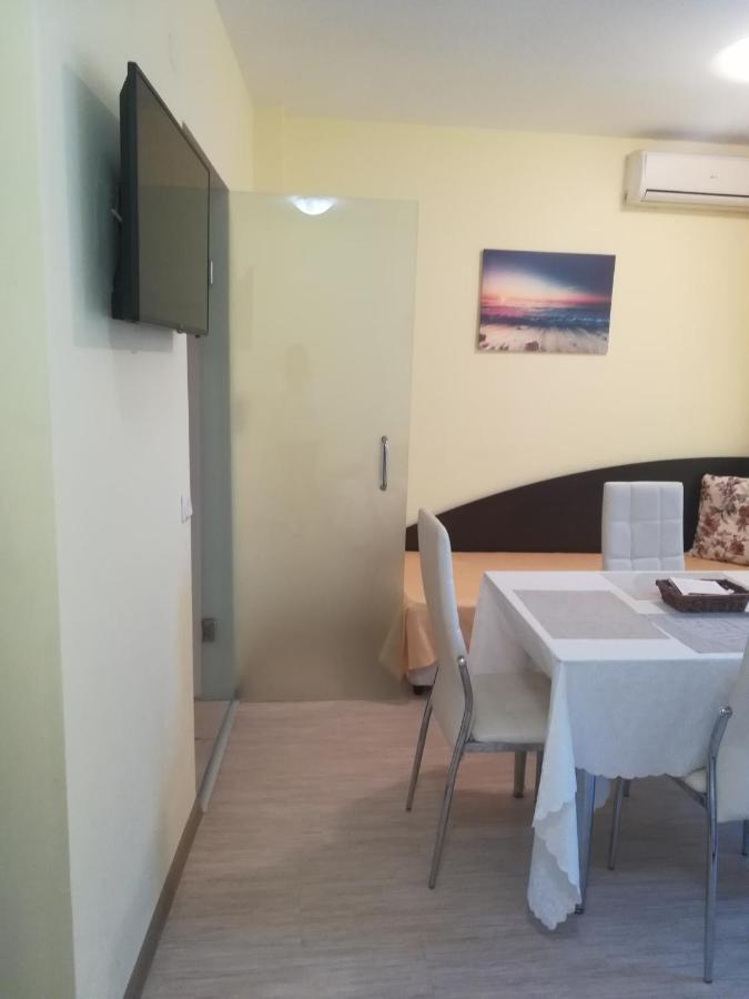 Apartments Victoria Kranevo Exterior photo